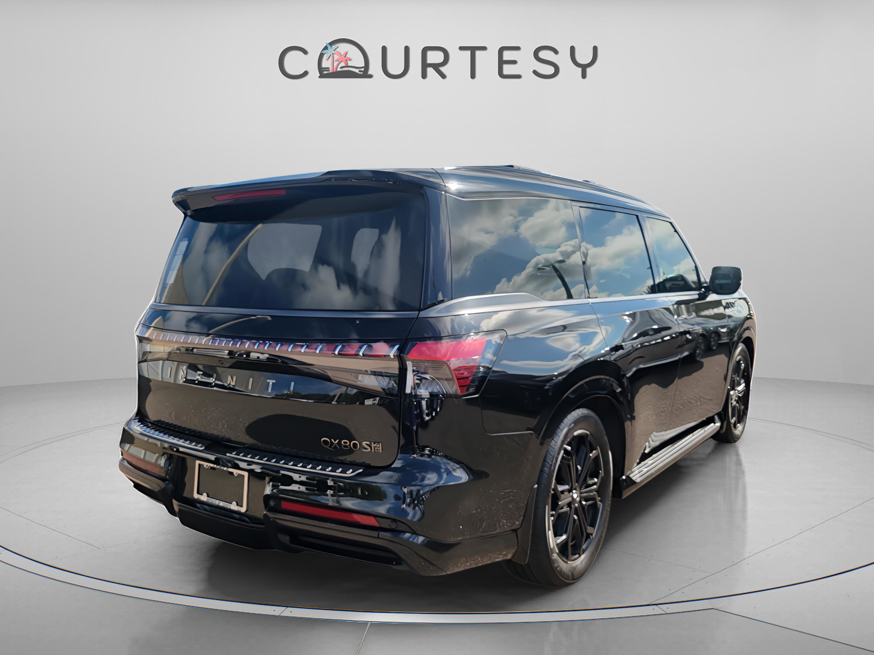 Used 2026 INFINITI QX80 4WD w/ Sport Exterior Package image 6