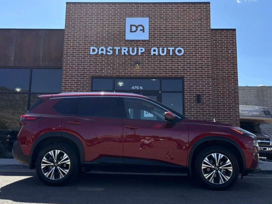 Used 2021 Nissan Rogue SV w/ Premium Package image 8
