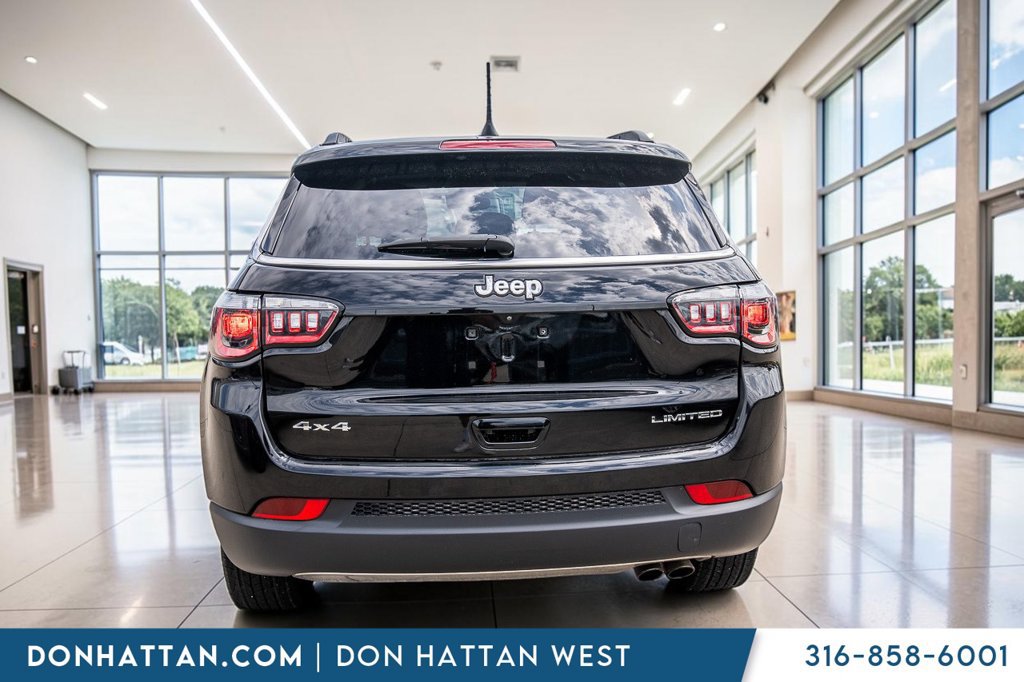 Used 2022 Jeep Compass Limited AWD/4WD image 29