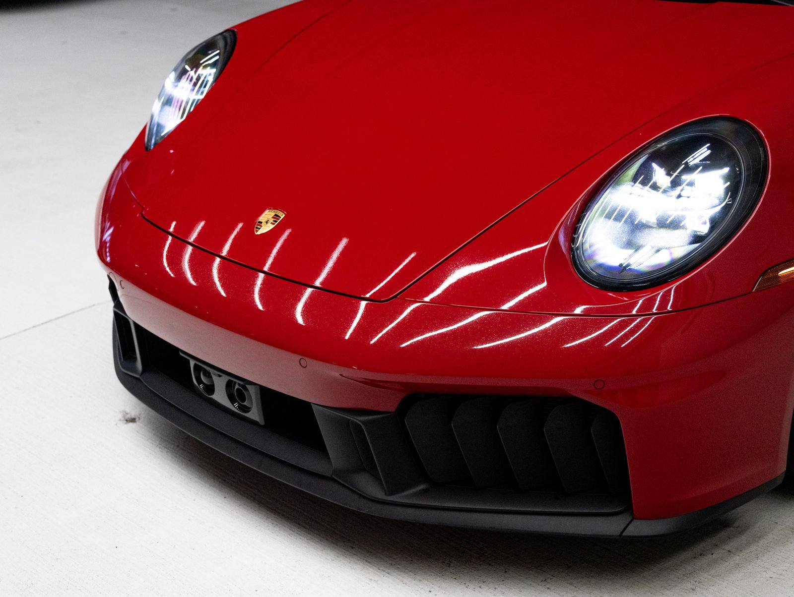 Certified 2025 Porsche 911 Carrera GTS RWD image 33