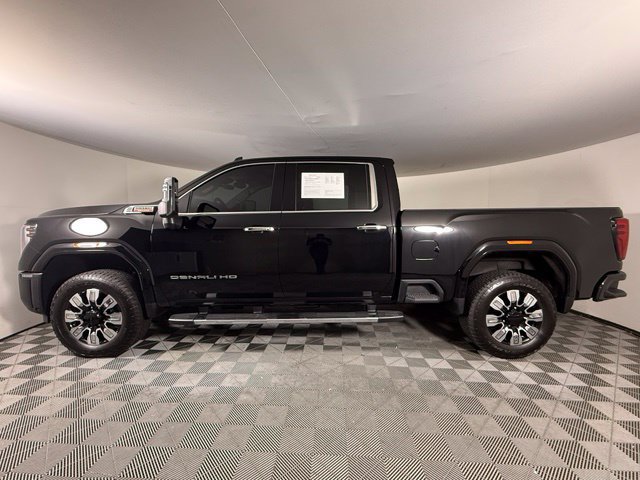 Used 2026 GMC Sierra 2500 Denali w/ Denali Reserve Package AWD/4WD image 3