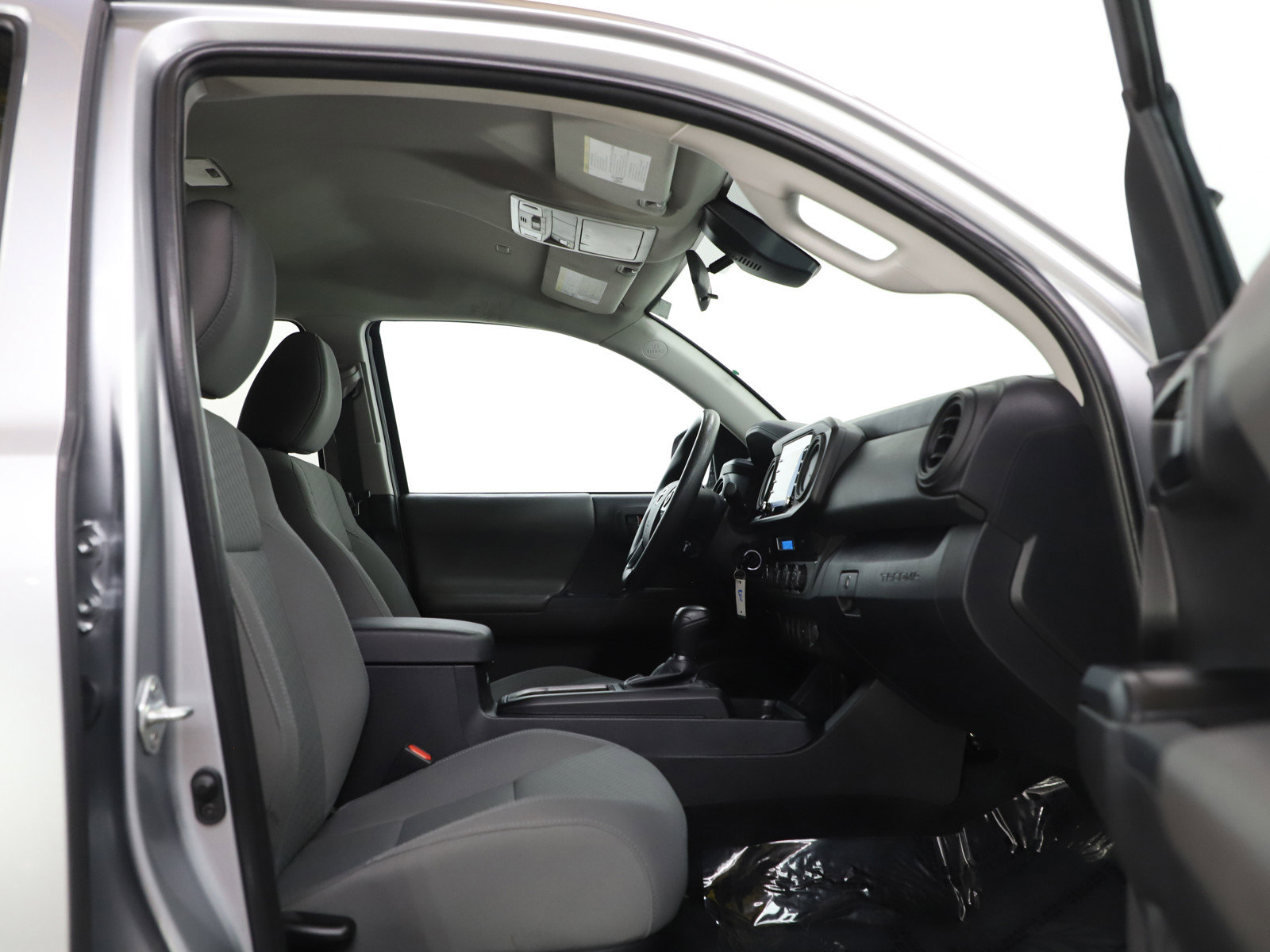 Used 2023 Toyota Tacoma SR image 11