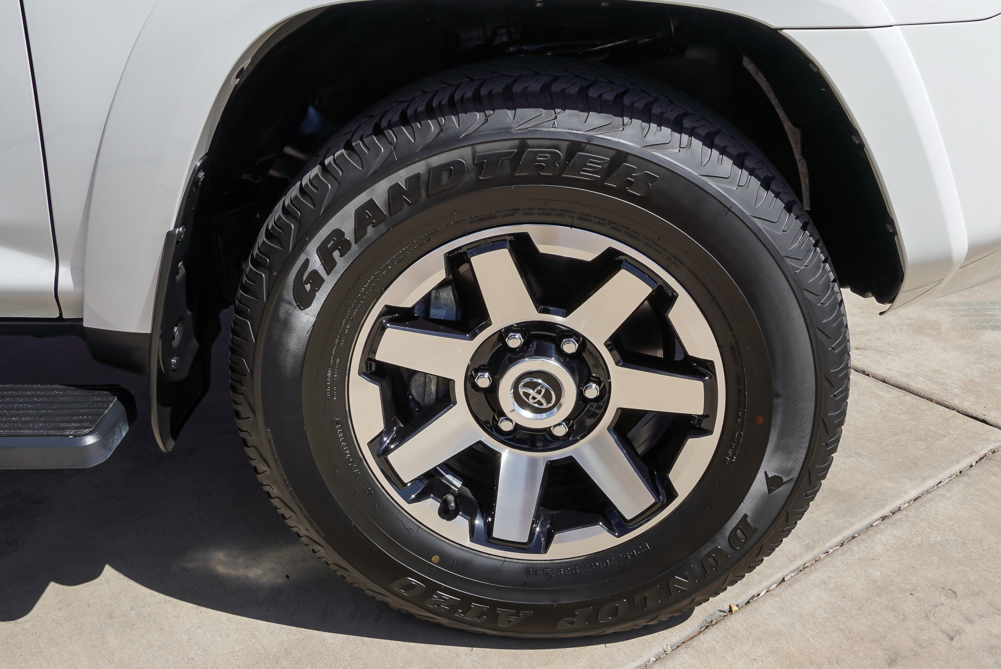 Used 2023 Toyota 4Runner TRD Off-Road Premium w/ Moonroof Package AWD/4WD image 10