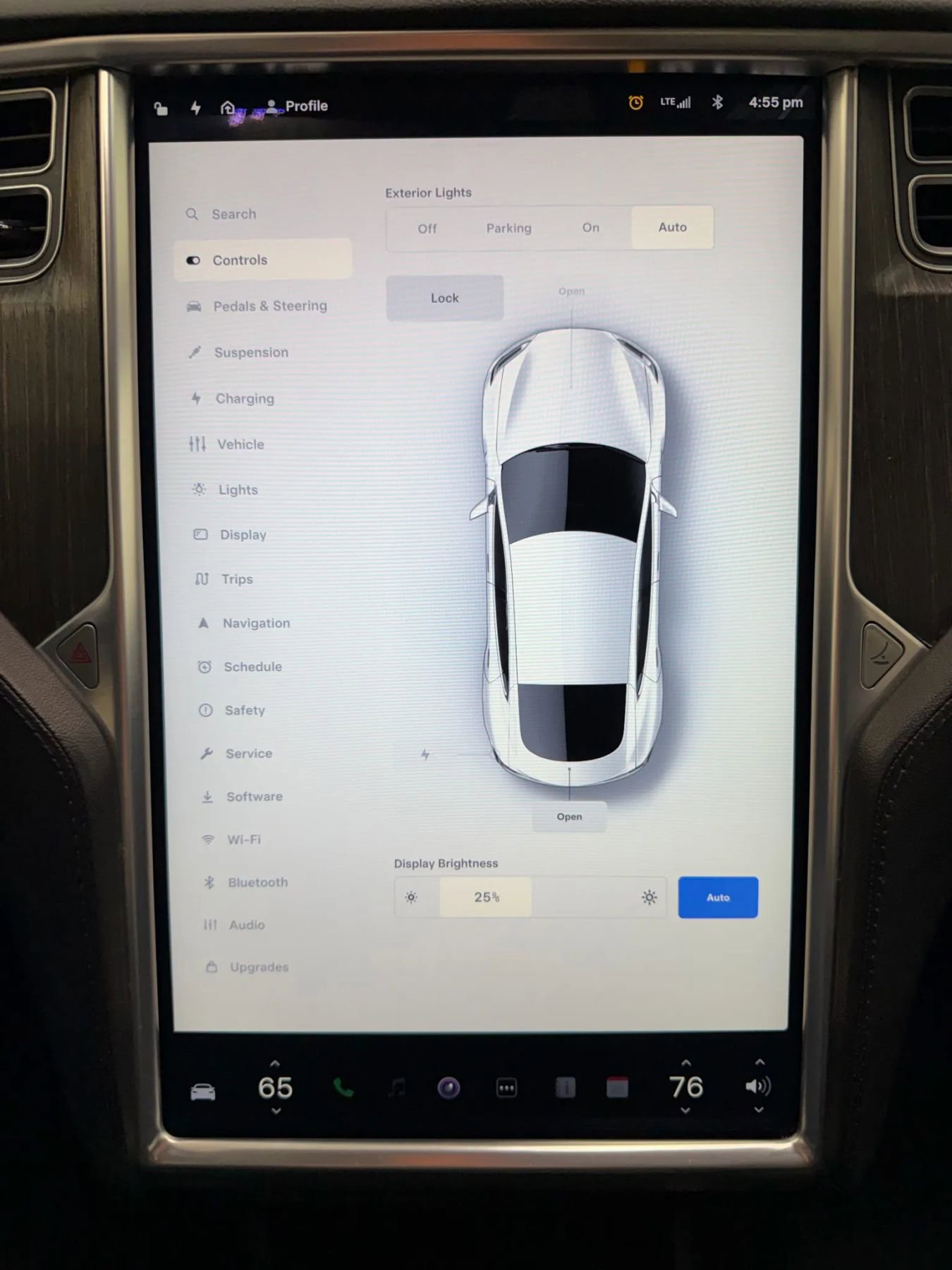 Used 2013 Tesla Model S image 24