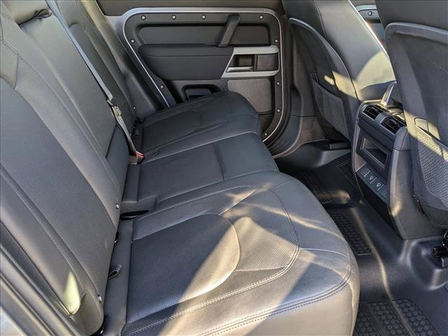 Used 2023 Land Rover Defender 110 S image 21