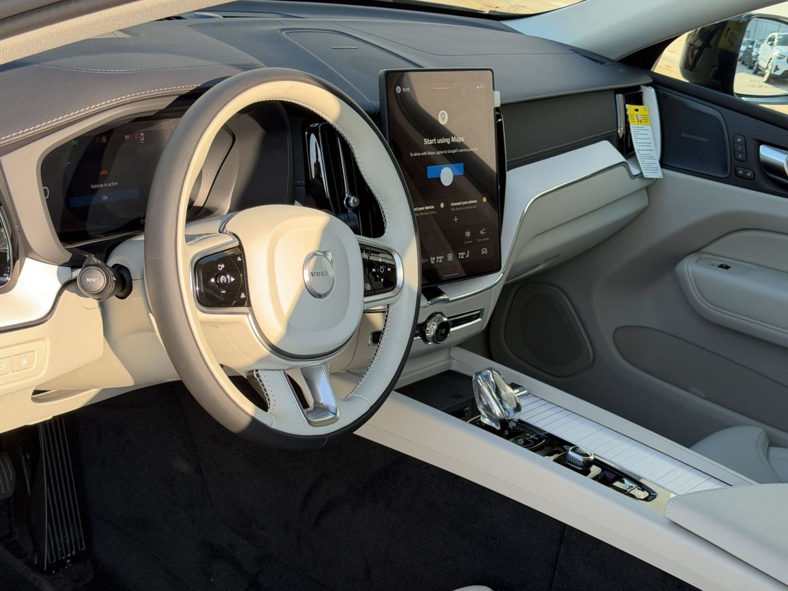 New 2026 Volvo XC60 T8 Ultra w/ Climate Package AWD/4WD image 4