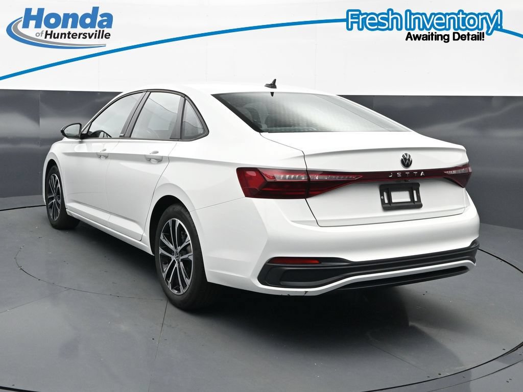 Used 2025 Volkswagen Jetta Sport FWD image 8