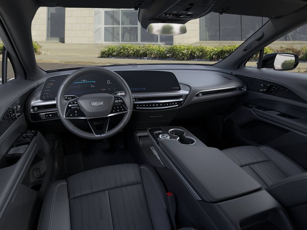 New 2025 Cadillac Lyriq Luxury w/ LPO, Floor Liner Package AWD/4WD image 15