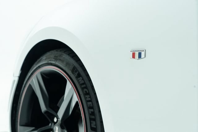 Used 2019 Chevrolet Camaro SS RWD image 21