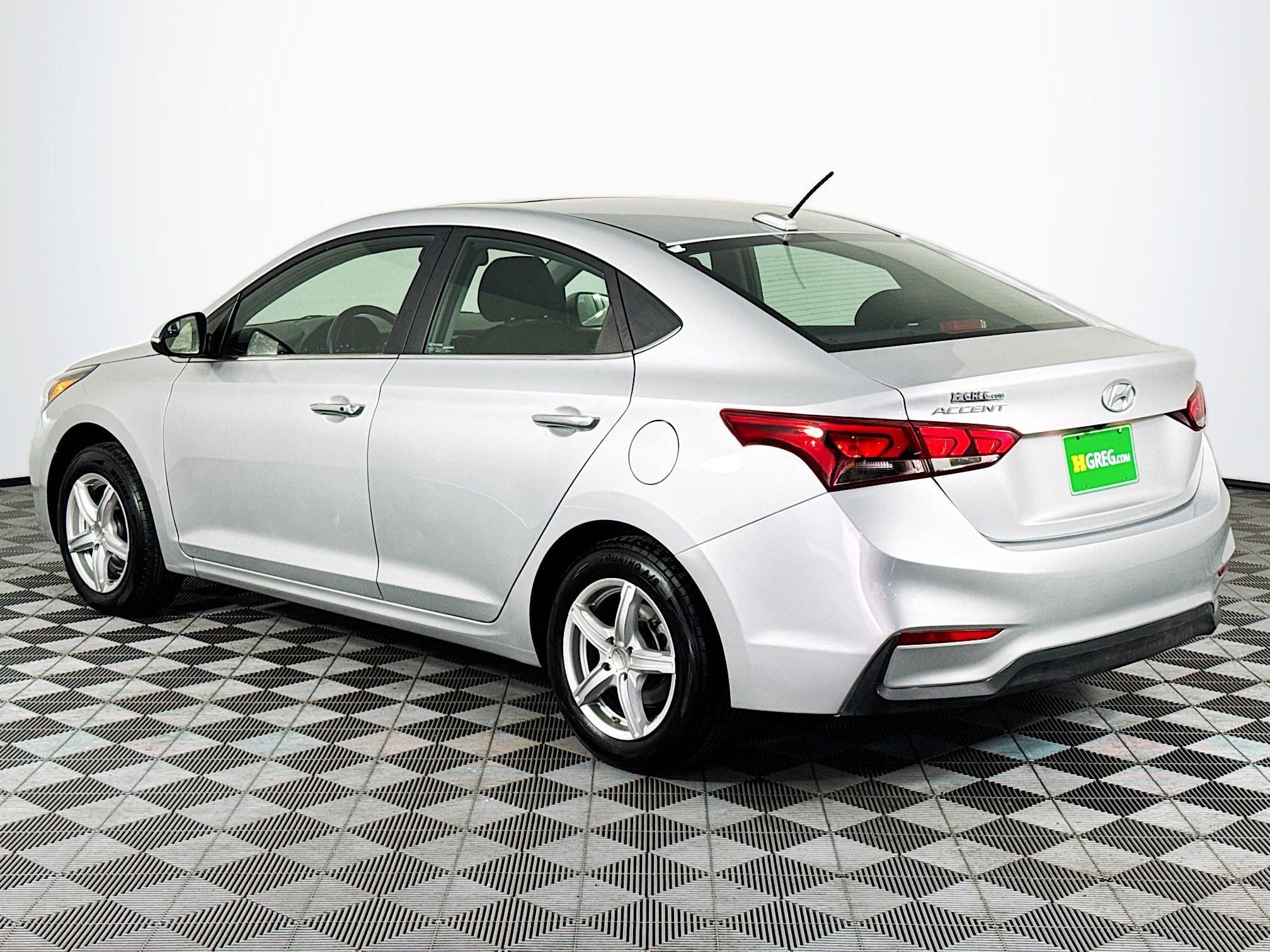 Used 2021 Hyundai Accent Limited image 6