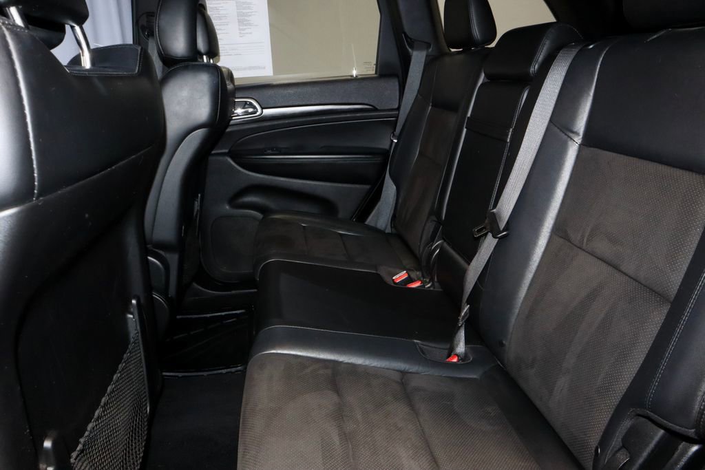 Used 2020 Jeep Grand Cherokee Altitude image 23