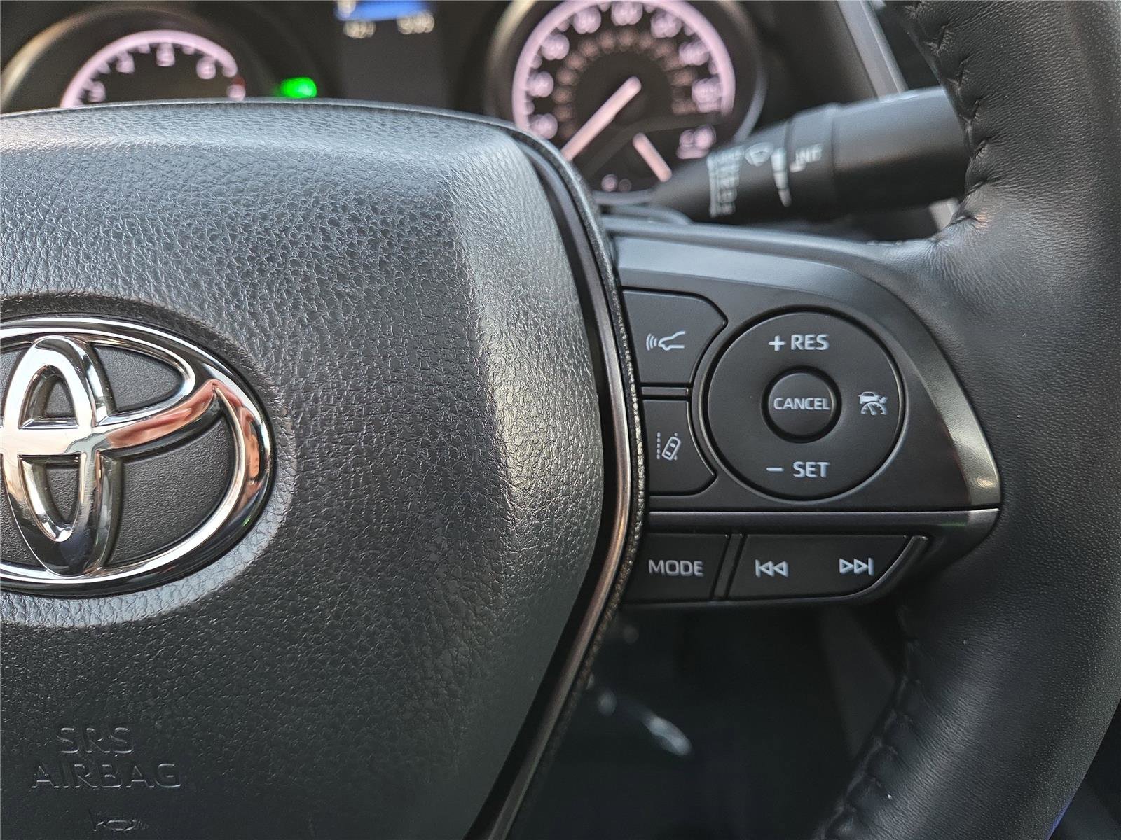 Used 2023 Toyota Camry SE image 18