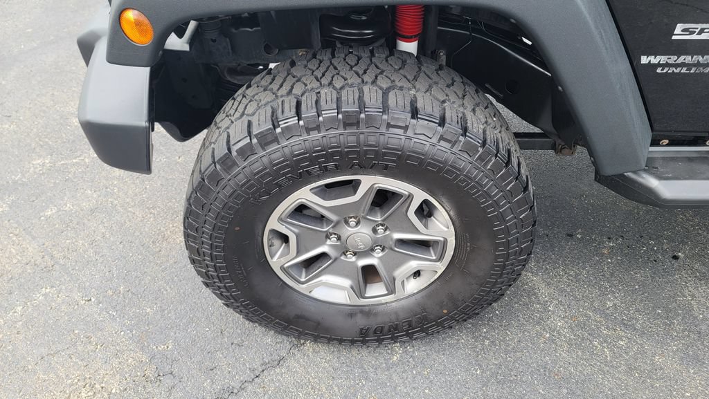 Used 2017 Jeep Wrangler Unlimited Sport w/ Quick Order Package 24S AWD/4WD image 6