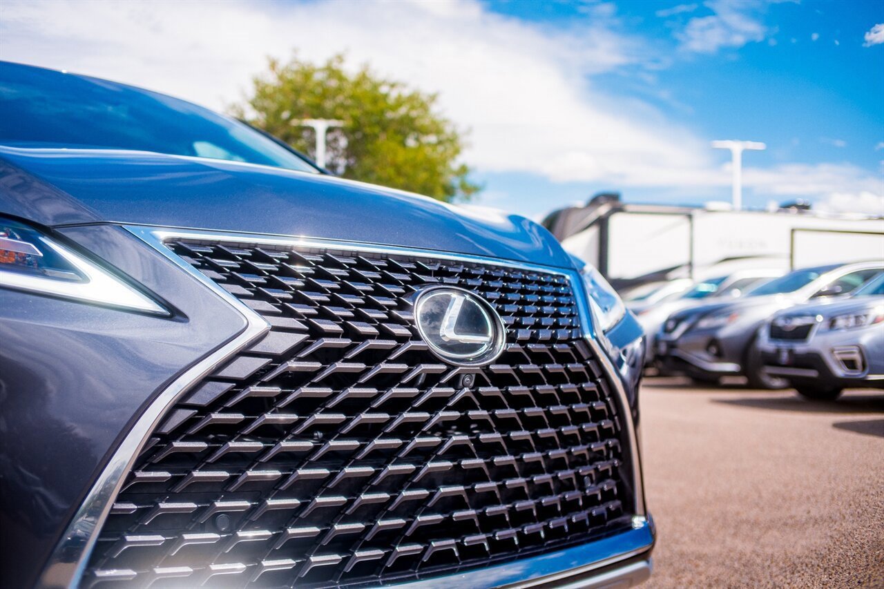 Used 2022 Lexus RX 350L FWD w/ Premium Package image 9