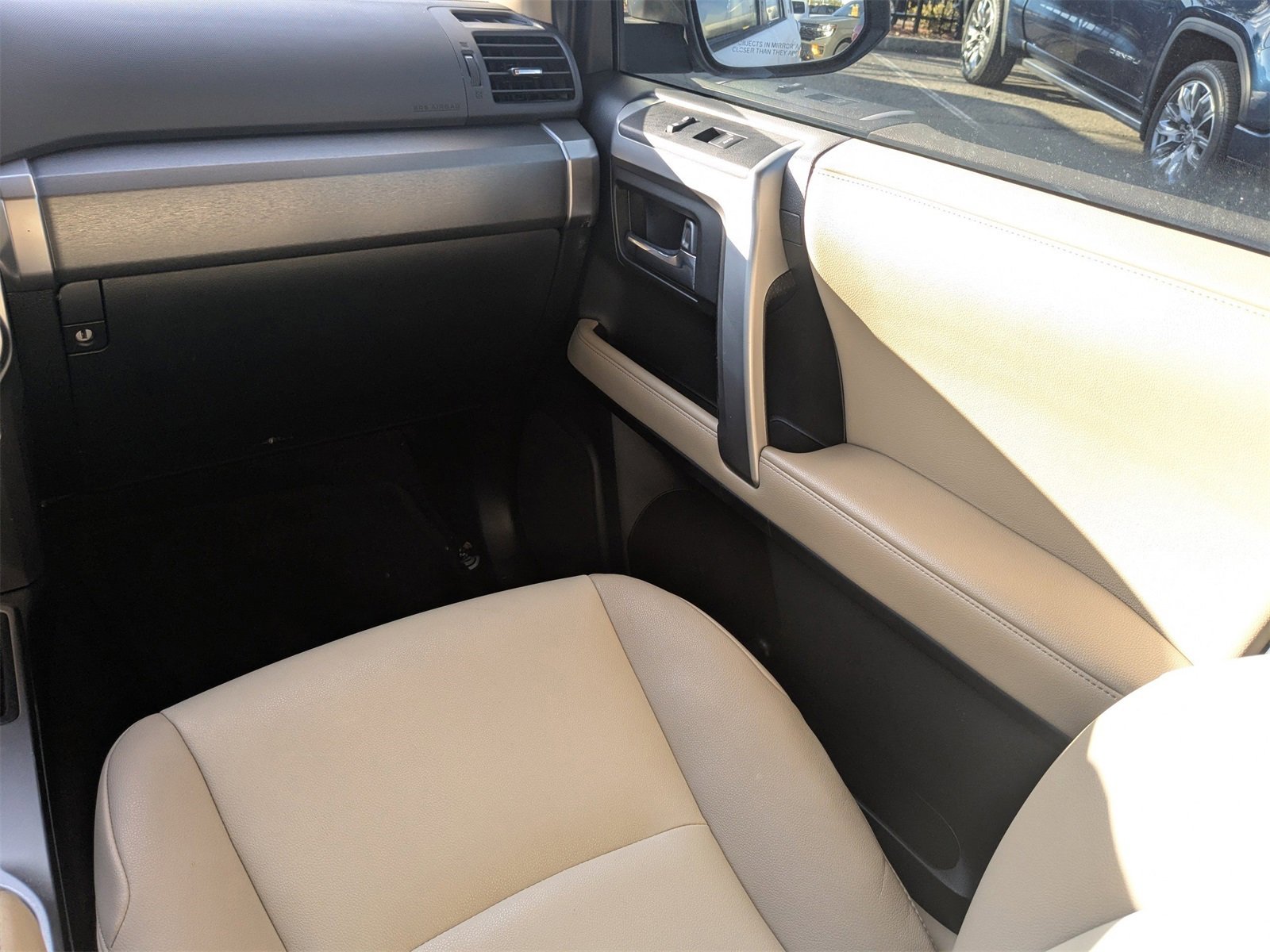 Used 2019 Toyota 4Runner SR5 Premium image 17