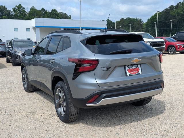 New 2026 Chevrolet Trax LT w/ Driver Confidence Package FWD image 4