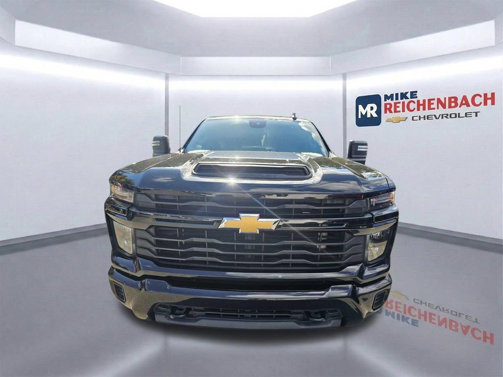 Used 2024 Chevrolet Silverado 2500 Custom w/ Custom Convenience Package RWD image 9