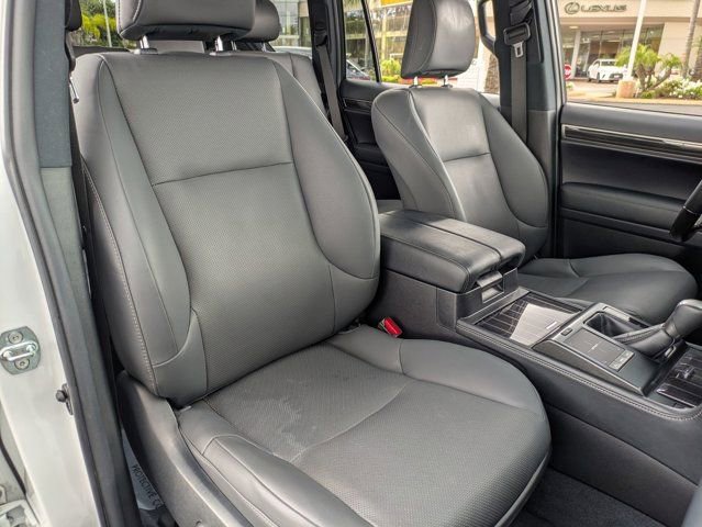 Used 2023 Lexus GX 460 Premium w/ Premium Plus Package image 31