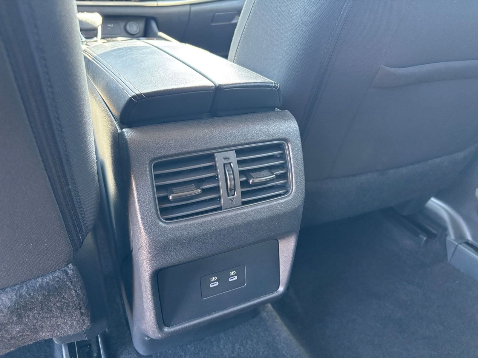 Used 2025 Nissan Rogue SV FWD image 24