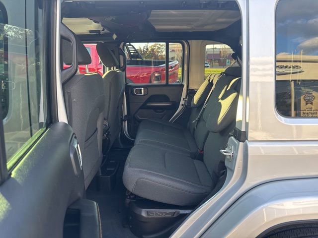 Used 2024 Jeep Wrangler Unlimited Sahara image 10