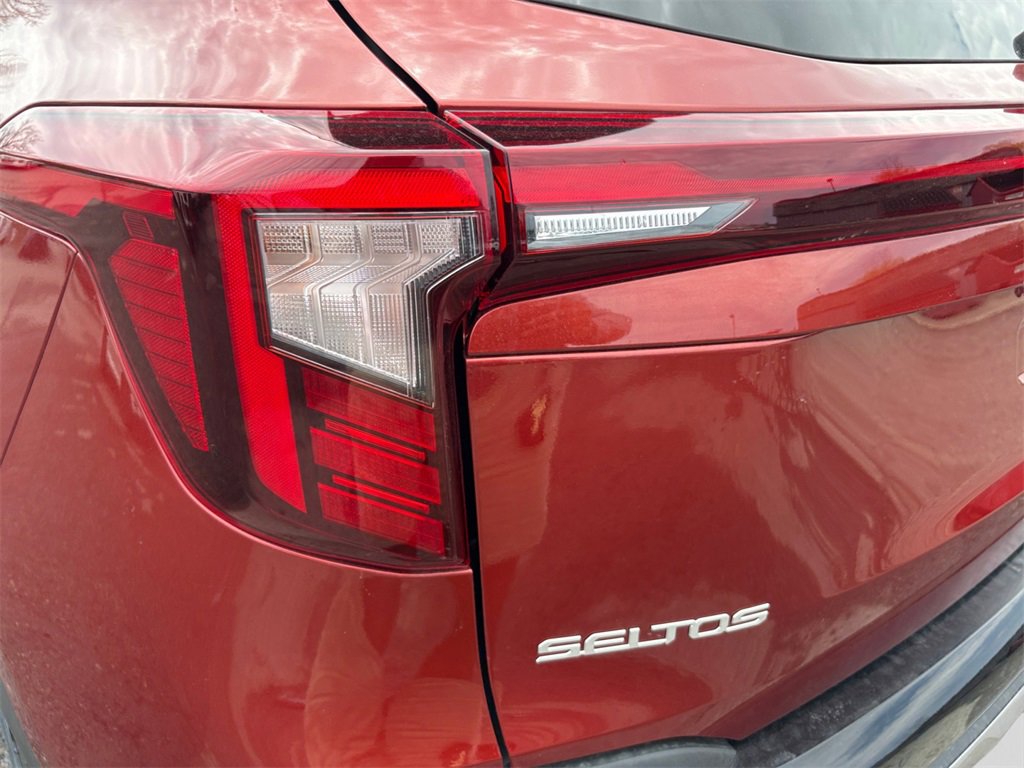 New 2025 Kia Seltos SX w/ SX Sunroof Package image 21