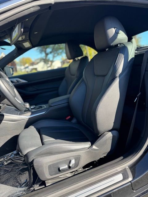 Used 2021 BMW 430i Convertible image 12