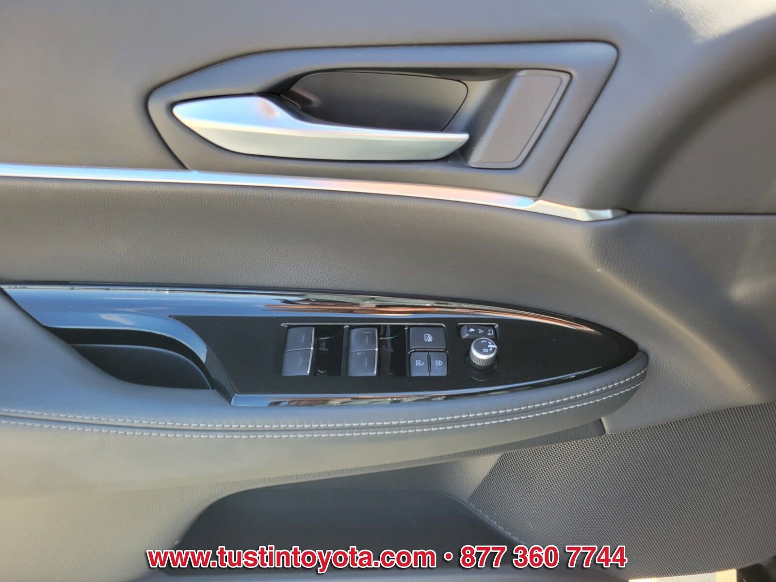 Used 2023 Toyota Mirai w/ Advanced Technology Package RWD image 17