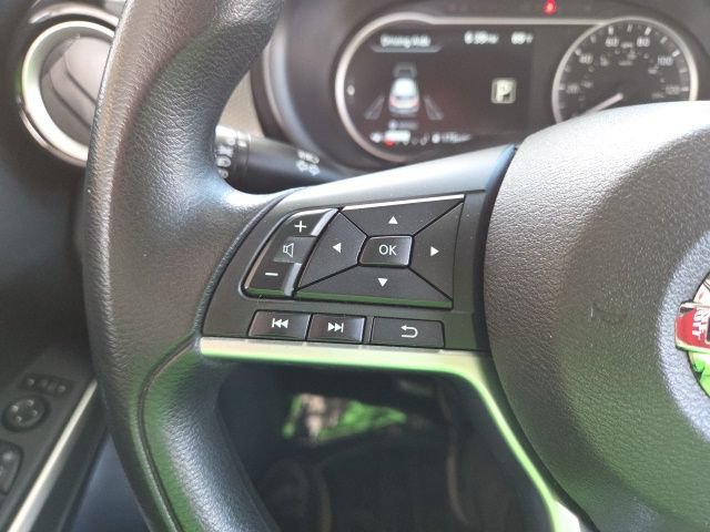 Used 2019 Nissan Kicks SV FWD image 10