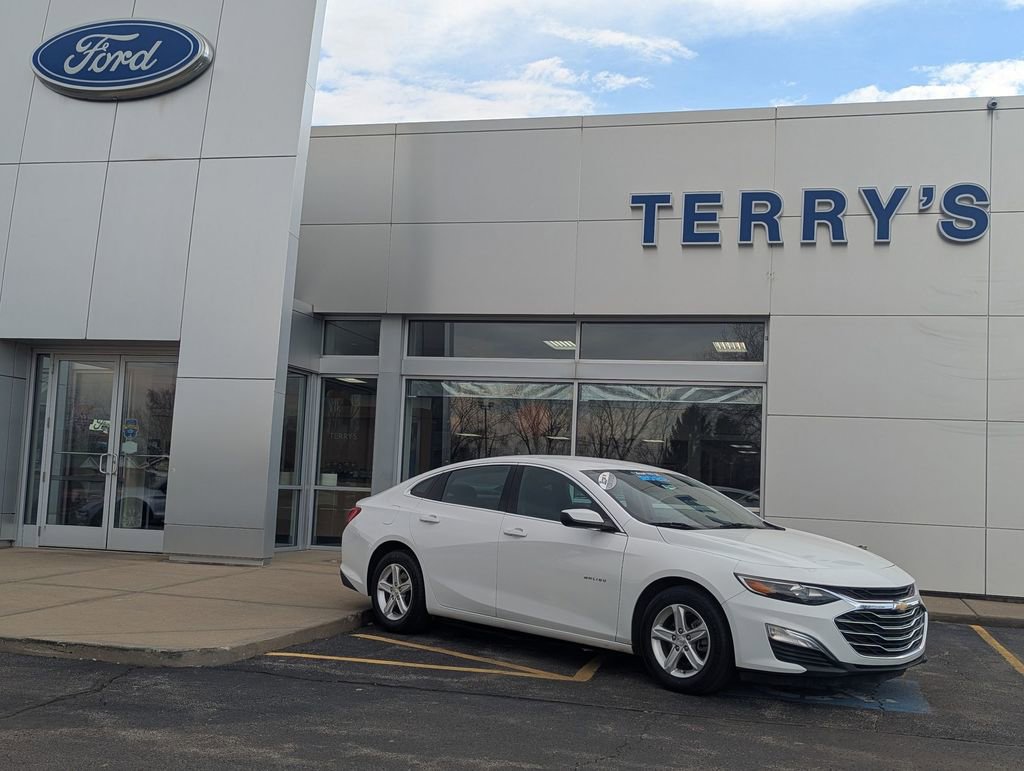 Used 2022 Chevrolet Malibu LS w/ Driver Confidence Package II FWD image 1