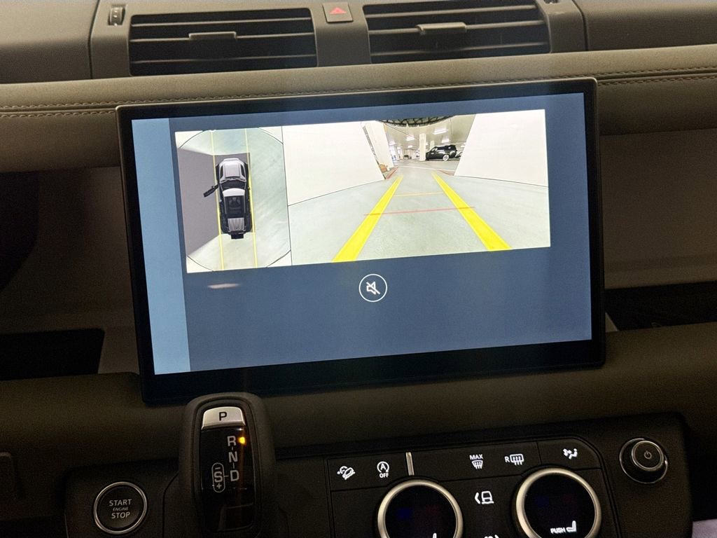 Used 2025 Land Rover Defender 110 S image 14