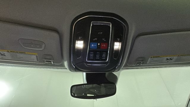 Used 2022 Jeep Grand Cherokee Limited 4xe AWD/4WD image 25