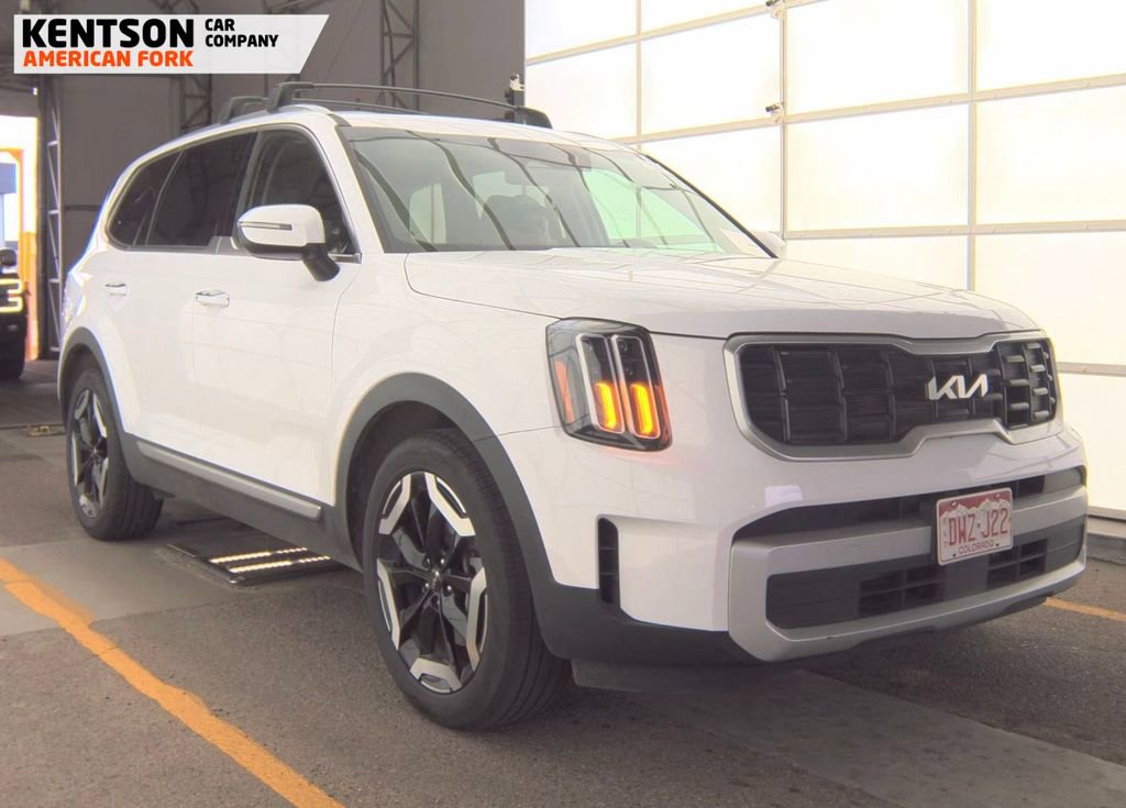 Used 2025 Kia Telluride S image 9