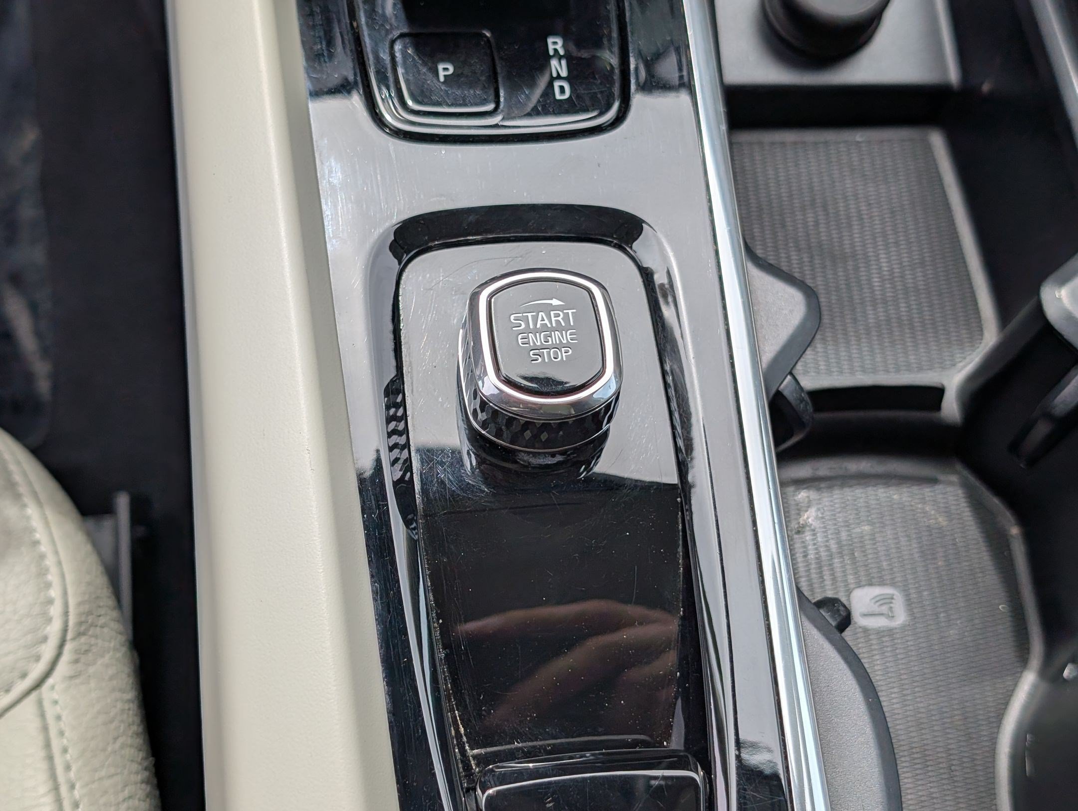 Used 2023 Volvo XC60 B5 Plus AWD/4WD image 19