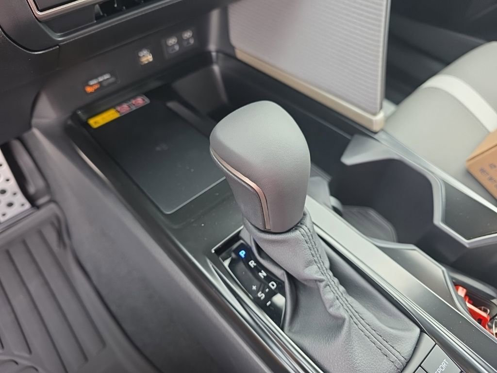New 2026 Toyota Camry SE FWD image 22
