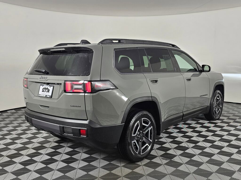 New 2026 Jeep Cherokee Laredo image 4