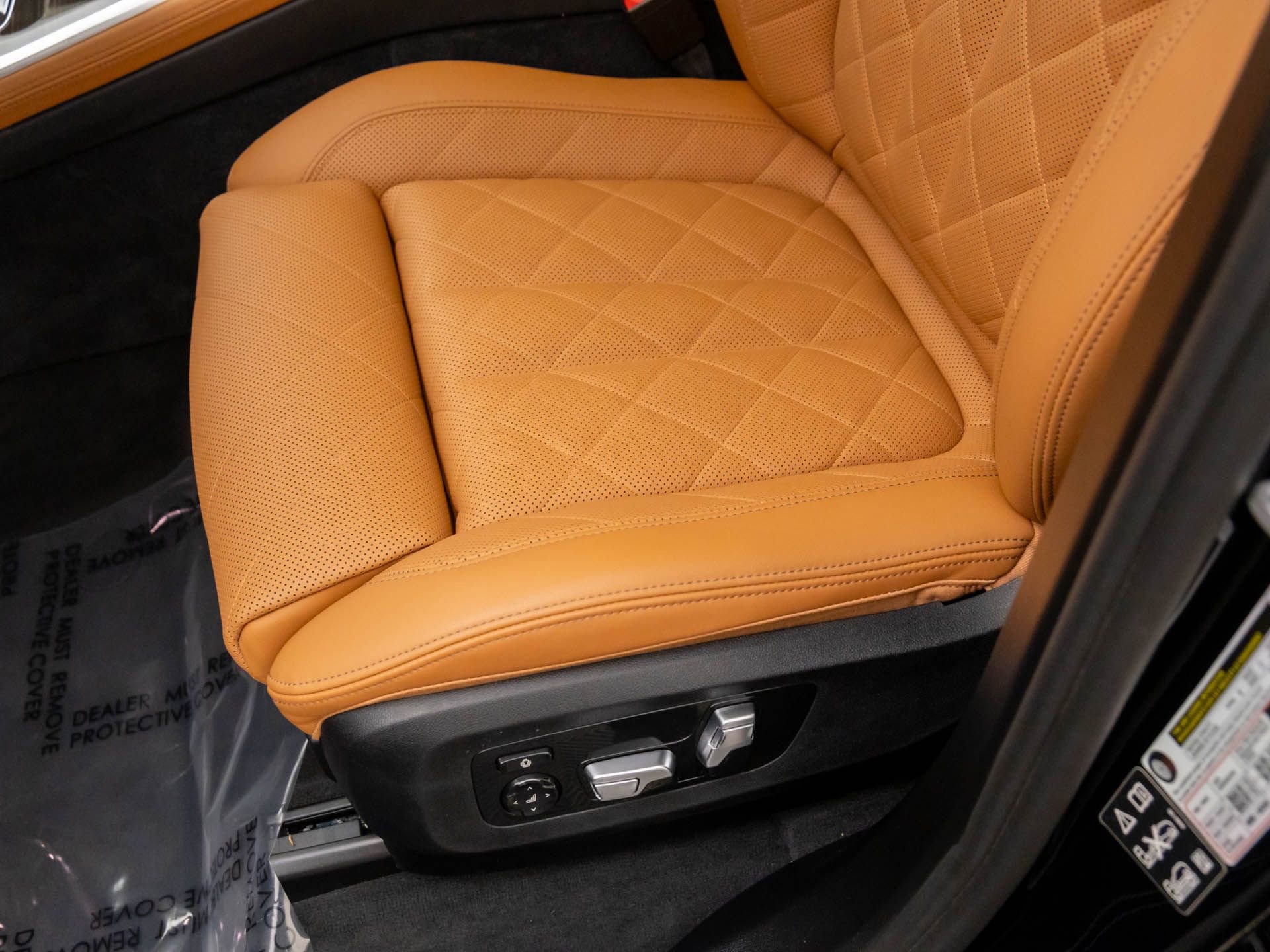 Certified 2025 BMW X7 xDrive40i w/ Premium Package image 15