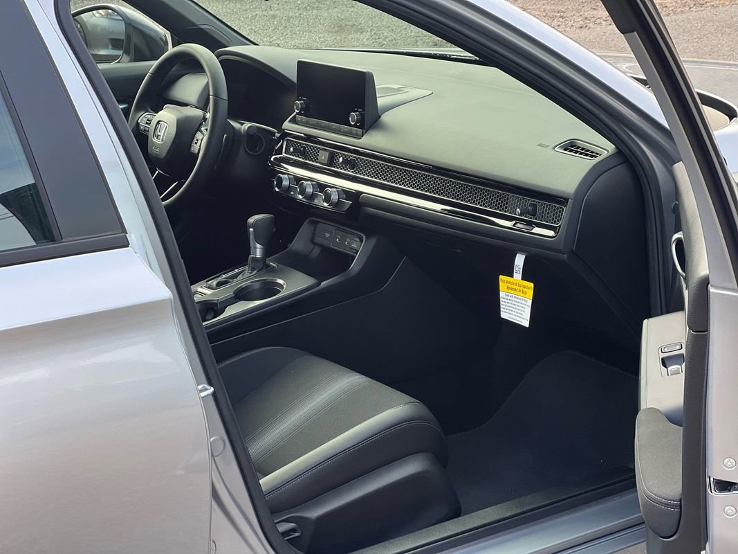 Used 2025 Honda Civic Sport image 17