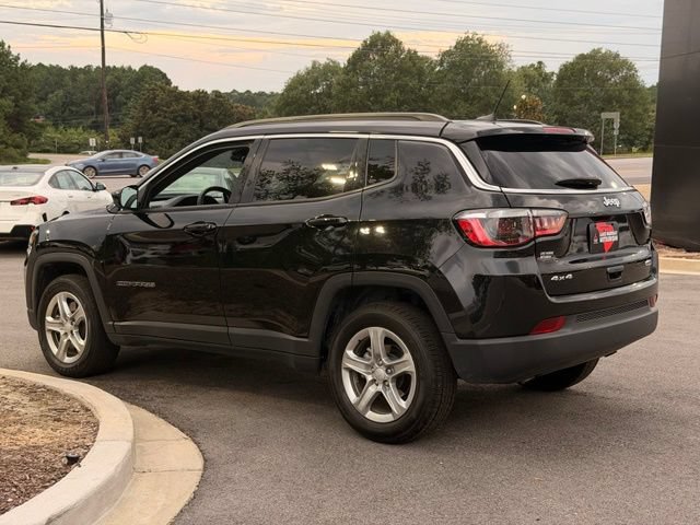 Used 2024 Jeep Compass Latitude AWD/4WD image 9