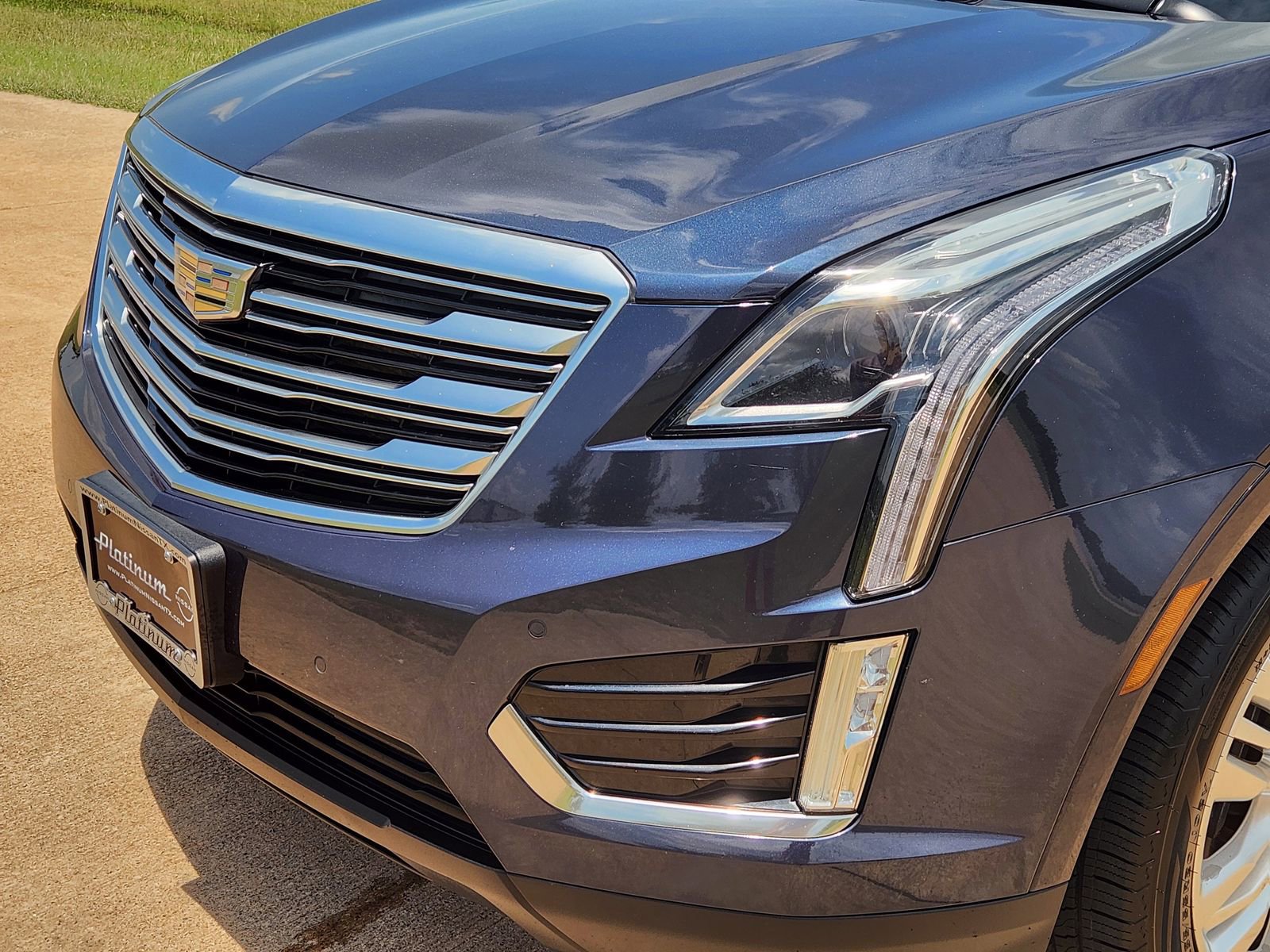Used 2019 Cadillac XT5 Premium Luxury AWD/4WD image 10