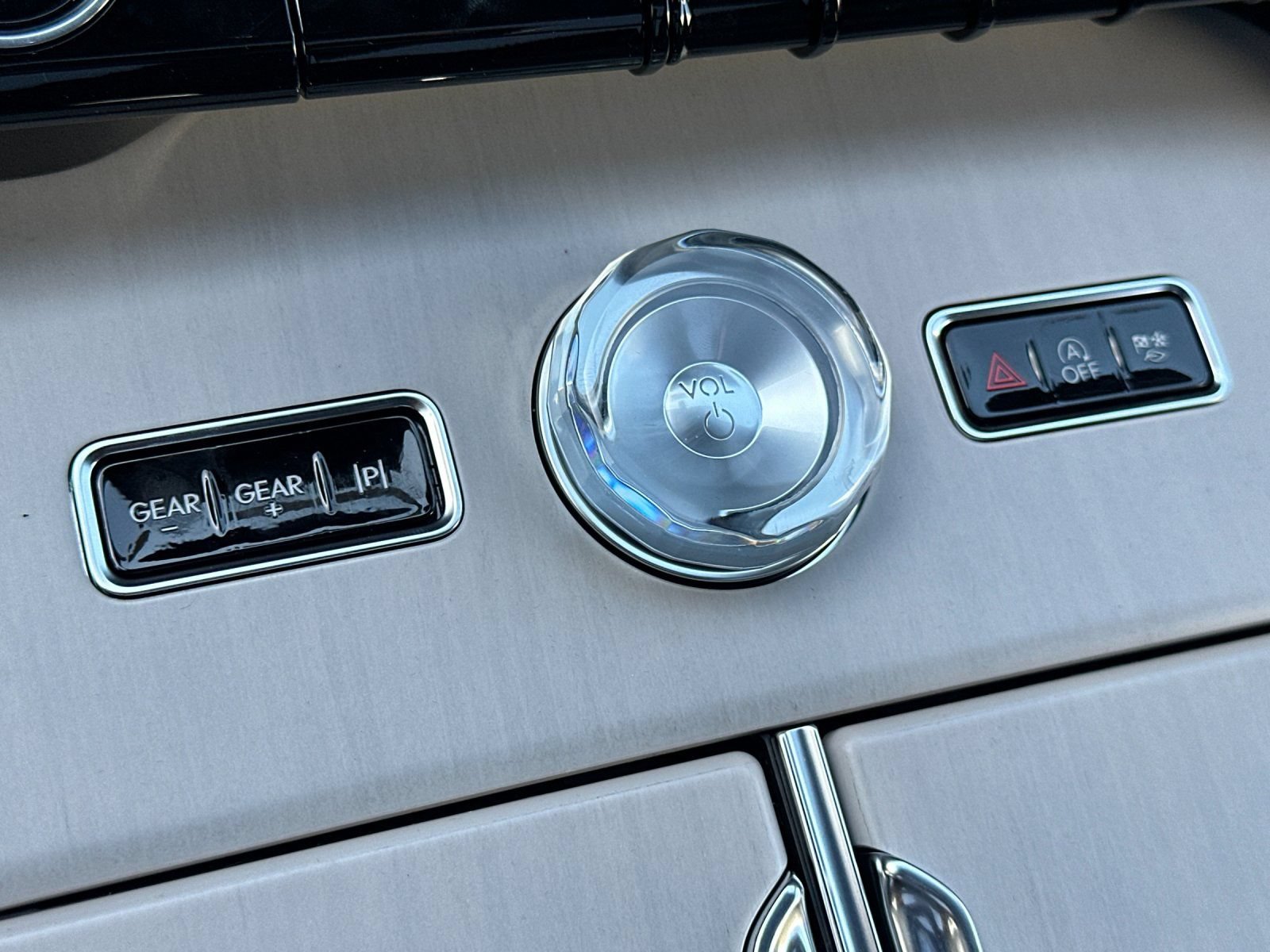 New 2026 Lincoln Navigator L Reserve w/ Jet Appearance Package AWD/4WD image 21