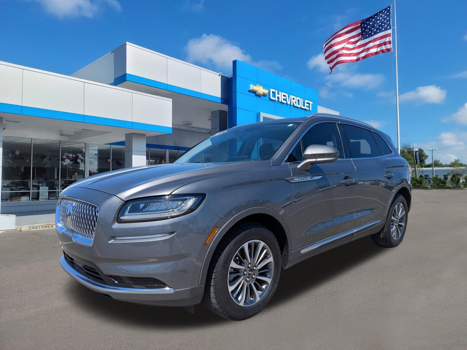 Used 2023 Lincoln Nautilus FWD w/ Premium Package image 8