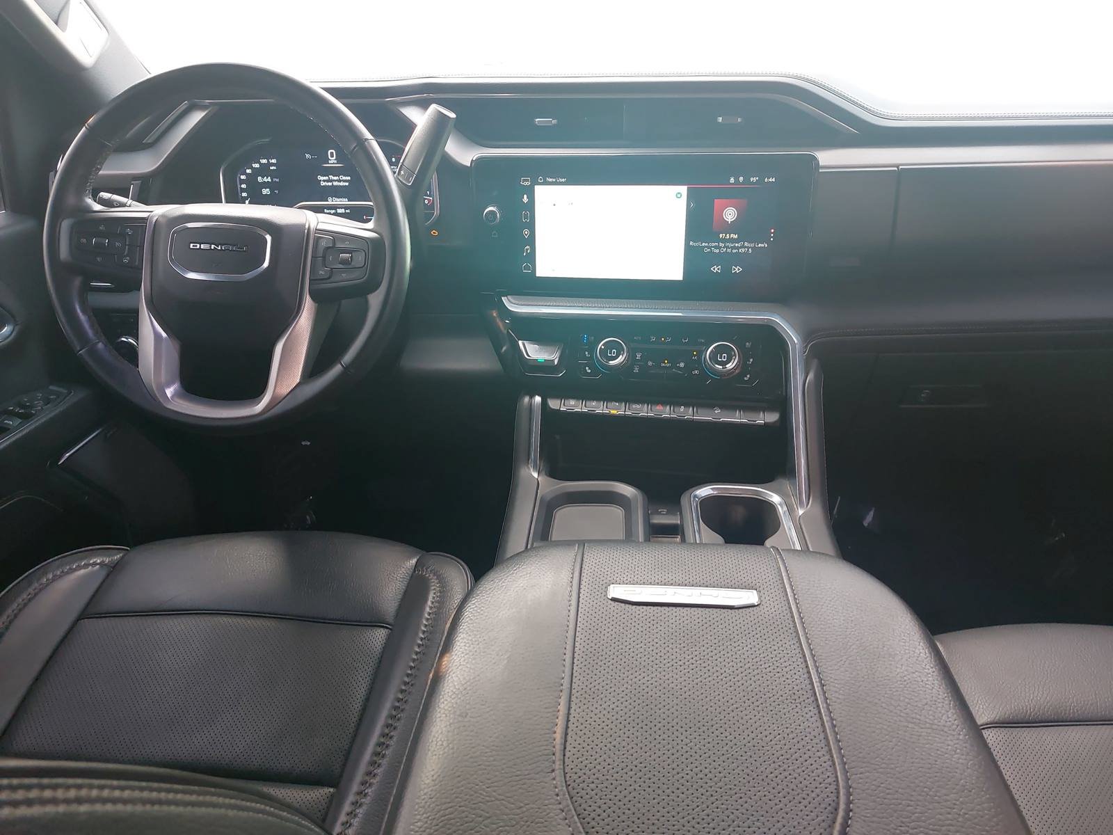 Used 2024 GMC Sierra 2500 Denali w/ Technology Package AWD/4WD image 9