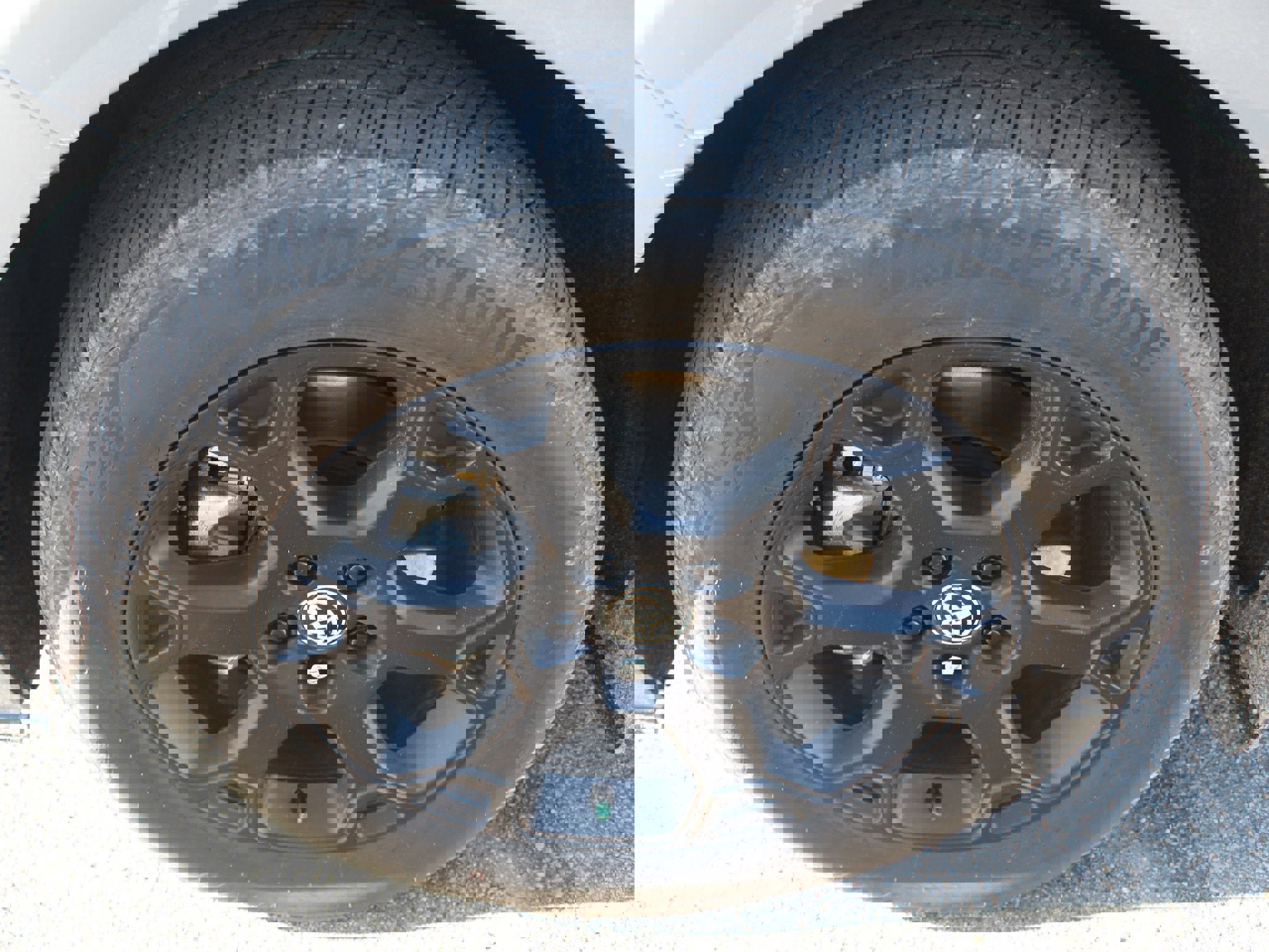 Used 2025 Toyota Sienna XLE Woodland Edition image 27