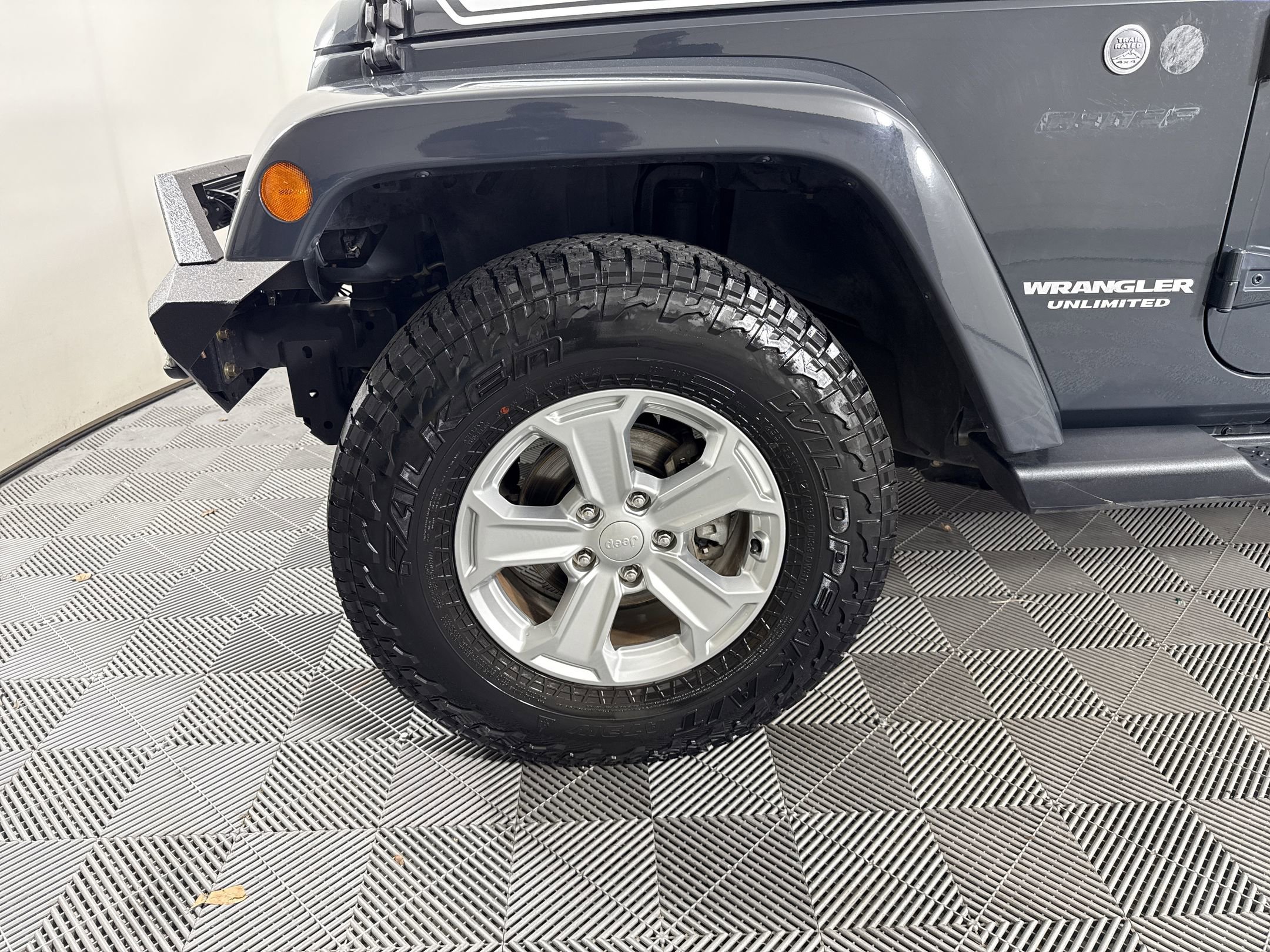 Used 2017 Jeep Wrangler Unlimited Sahara w/ Quick Order Package 24E Chief AWD/4WD image 11