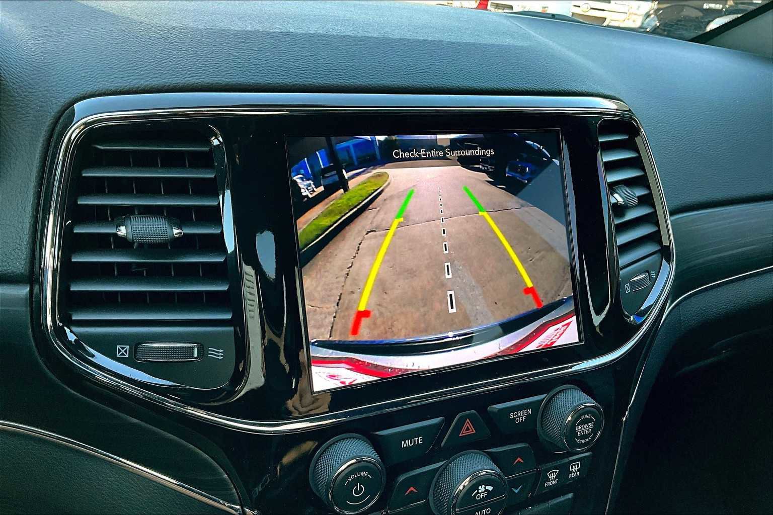 Used 2021 Jeep Grand Cherokee Limited image 24