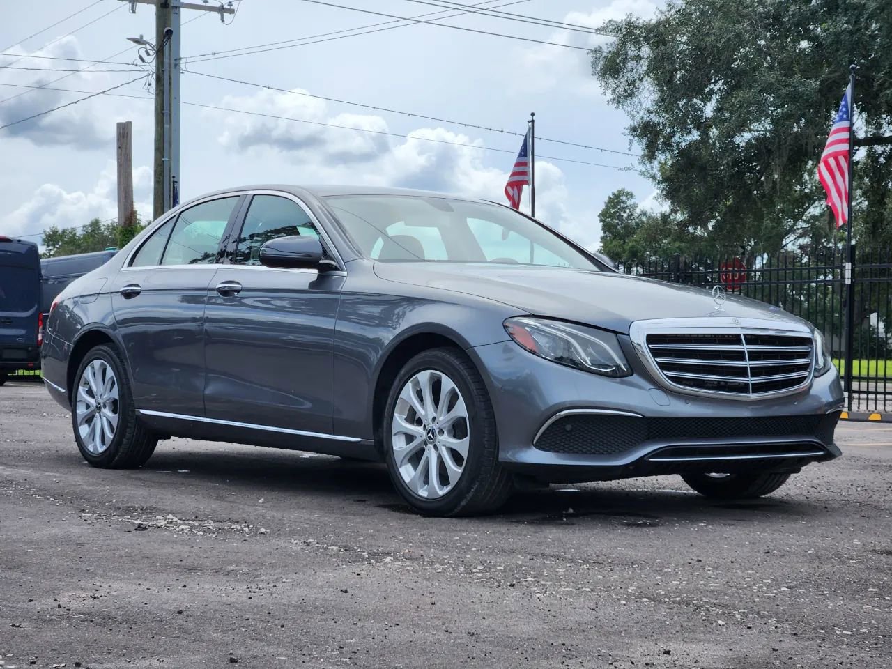 Used 2018 Mercedes-Benz E 300 4MATIC w/ Premium 1 Package image 9