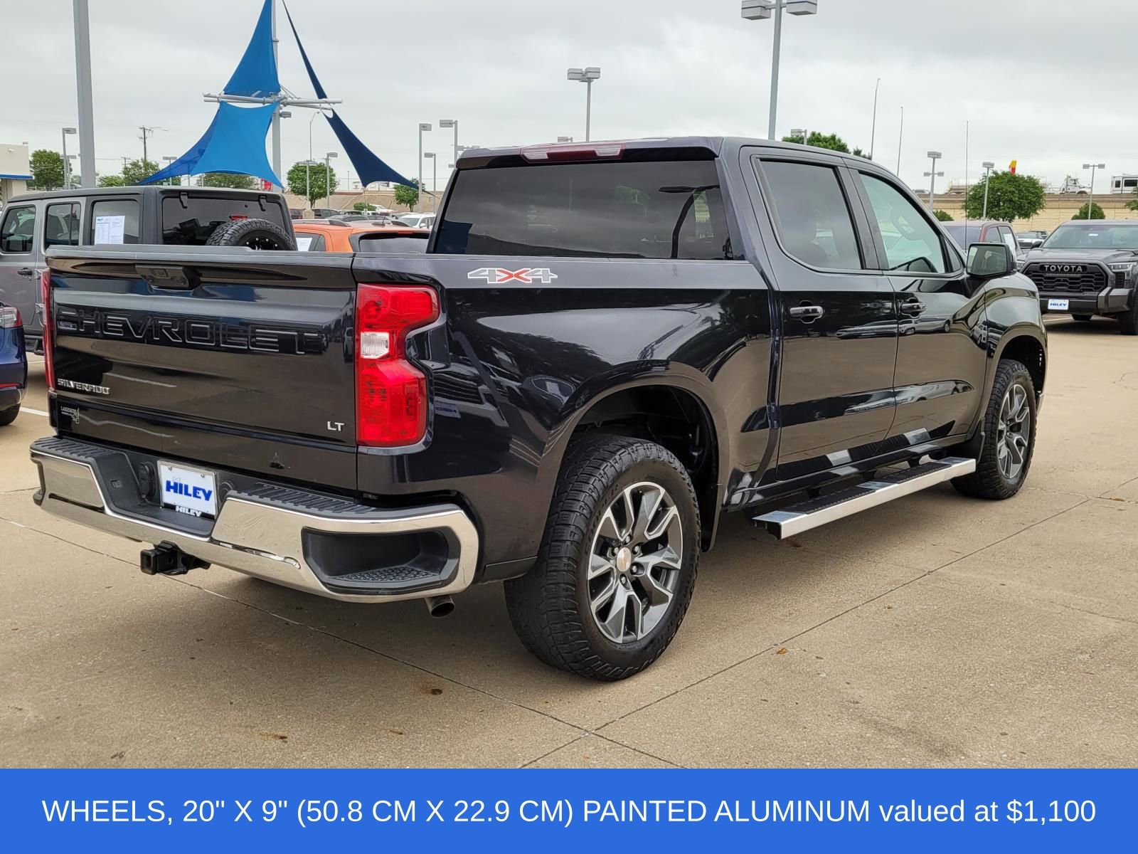 Used 2024 Chevrolet Silverado 1500 LT AWD/4WD image 4