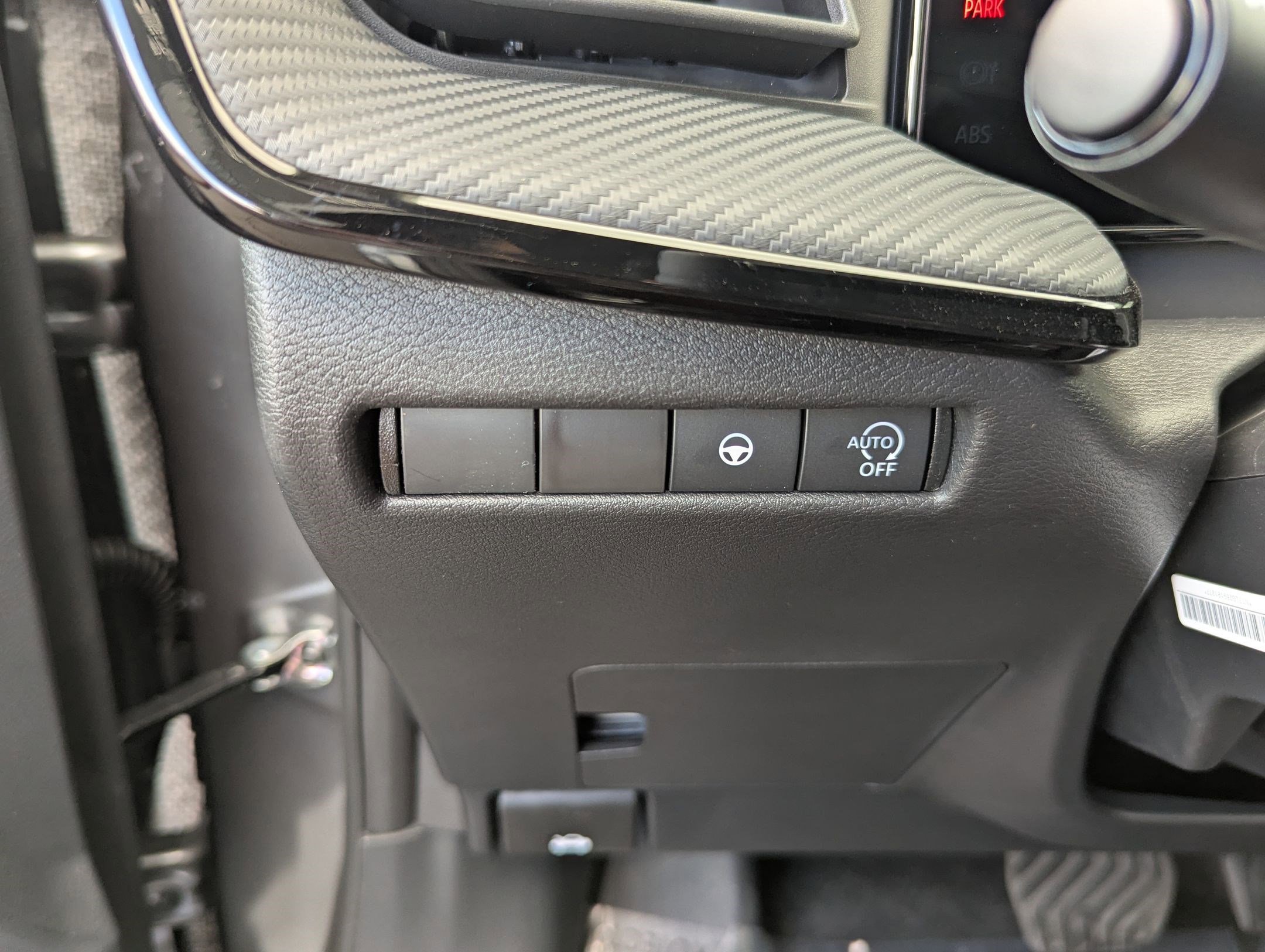 New 2026 Nissan Kicks SR image 13