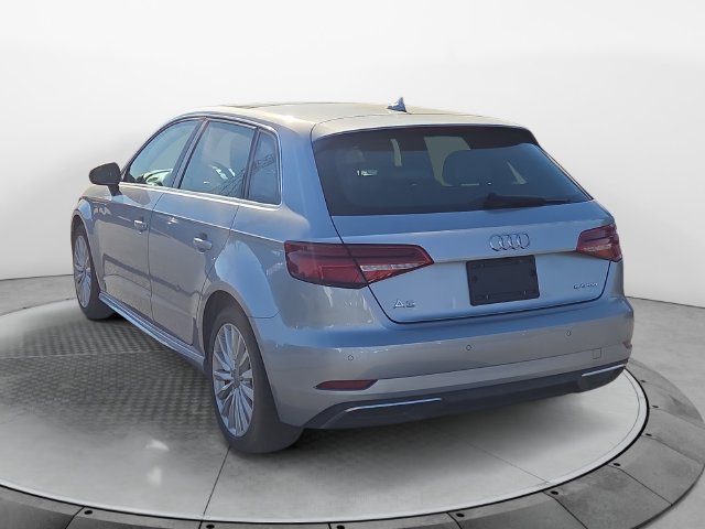 Used 2018 Audi A3 e-tron Prestige w/ Prestige Package FWD image 3