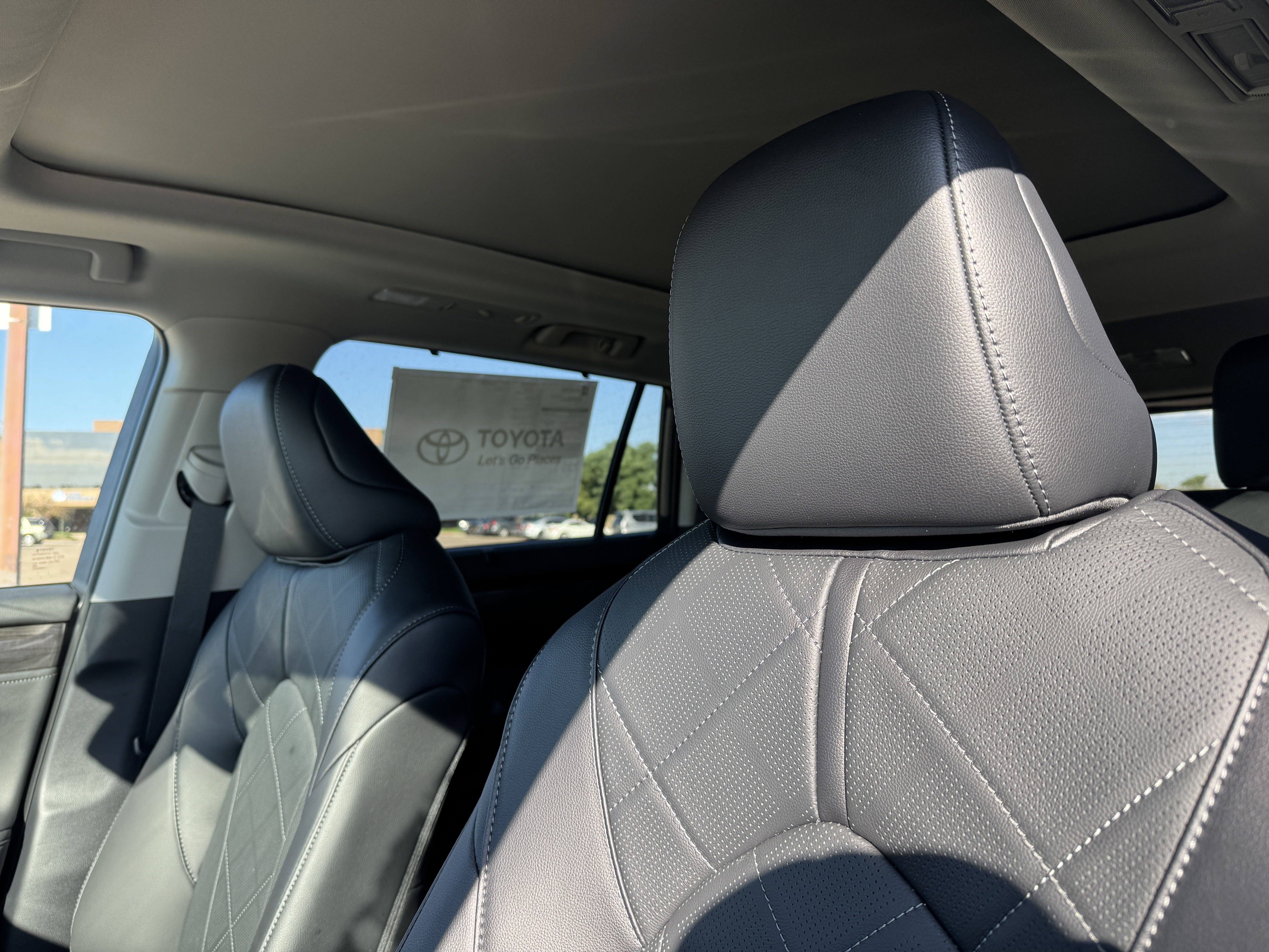 New 2026 Toyota Highlander Platinum AWD/4WD image 14